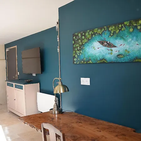 Le Logis De L'abbaye De Savin Bed & Breakfast *