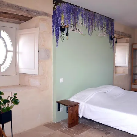 Le Logis De L'abbaye De Savin Saint-Savin (Vienne)