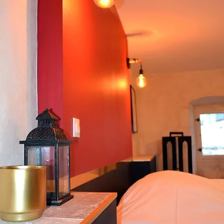 Le Logis De L'abbaye De Savin Bed & Breakfast *