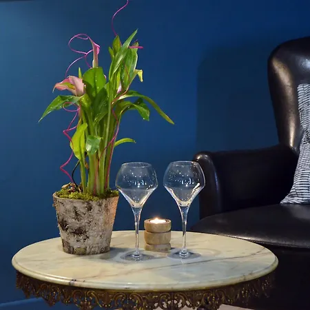 Bed & Breakfast Le Logis De L'abbaye De Savin 3*