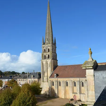 Le Logis De L'abbaye De Savin *