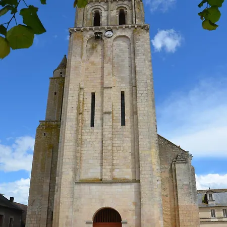 Le Logis De L'abbaye De Savin * Saint-Savin (Vienne)