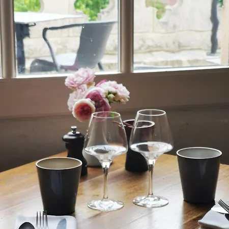 Le Logis De L'abbaye De Savin