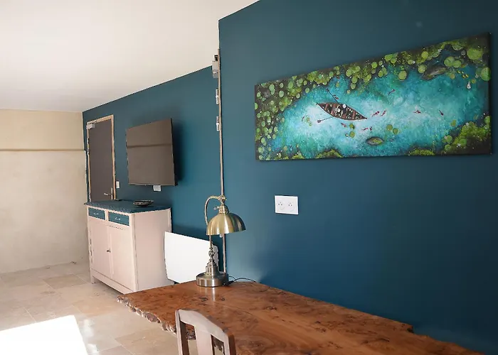 Le Logis De L'abbaye De Savin Couette-café 3*