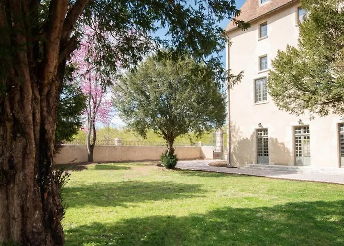 Le Logis De L'abbaye De Savin