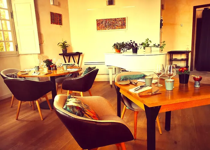 Le Logis De L'abbaye De Savin 3*