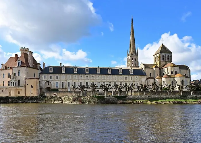 Couette-café Le Logis De L'abbaye De Savin